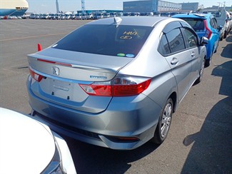 2020 Honda Grace - Thumbnail
