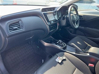2020 Honda Grace - Thumbnail