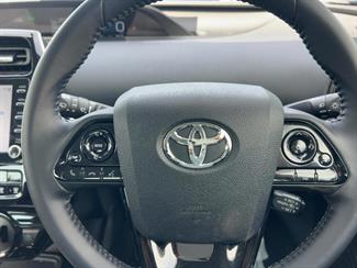 2021 Toyota Prius - Thumbnail