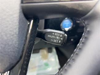 2021 Toyota Prius - Thumbnail