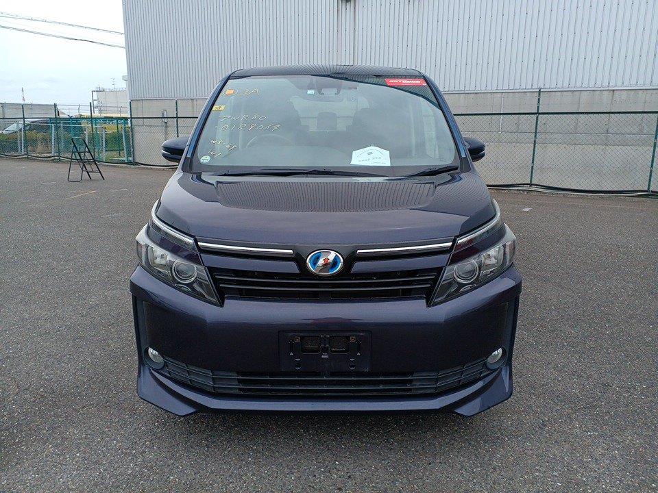 2016 Toyota Voxy