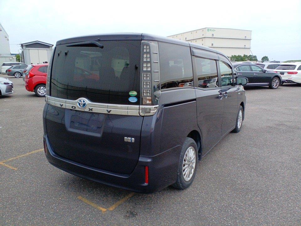 2016 Toyota Voxy