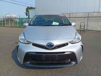 2019 Toyota Prius - Thumbnail
