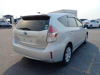 2019 Toyota Prius - Thumbnail