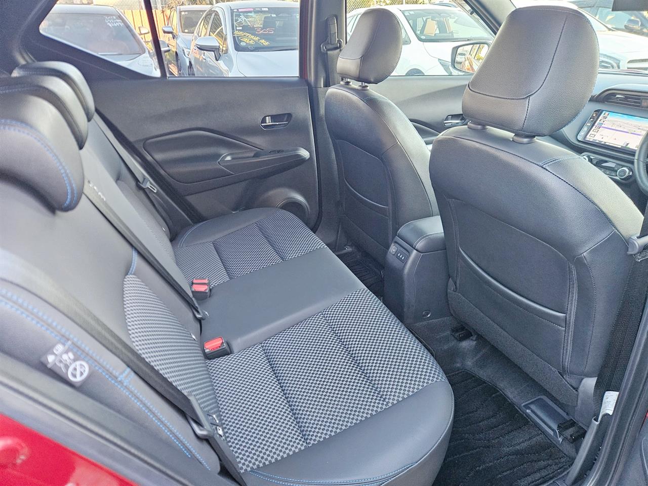 2021 Nissan KICKS