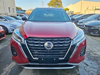 2021 Nissan KICKS - Thumbnail