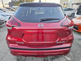2021 Nissan KICKS - Thumbnail