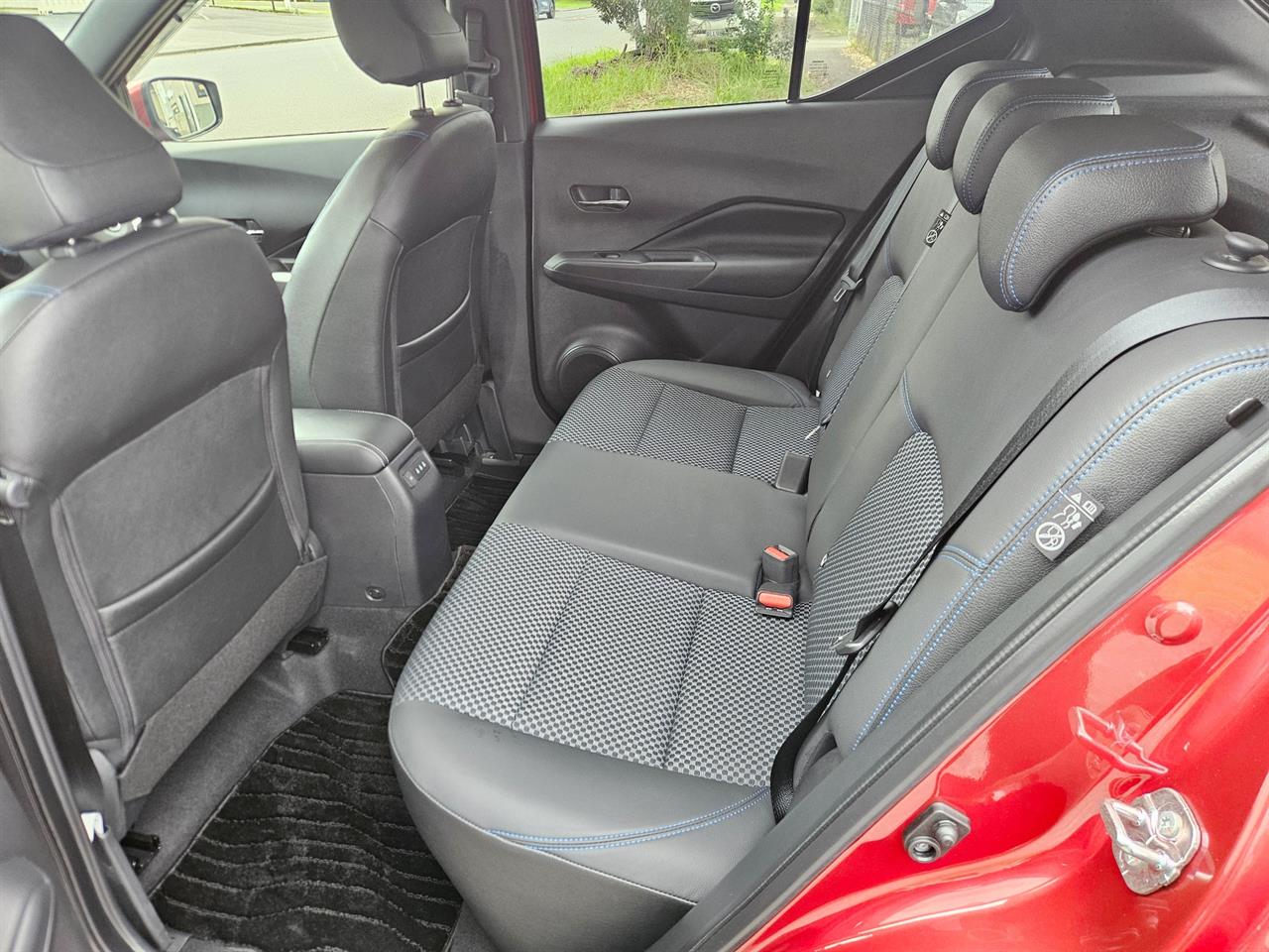 2021 Nissan KICKS