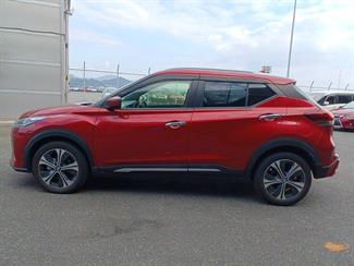 2021 Nissan KICKS - Thumbnail