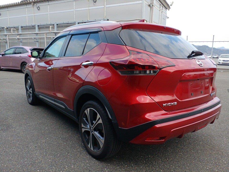 2021 Nissan KICKS
