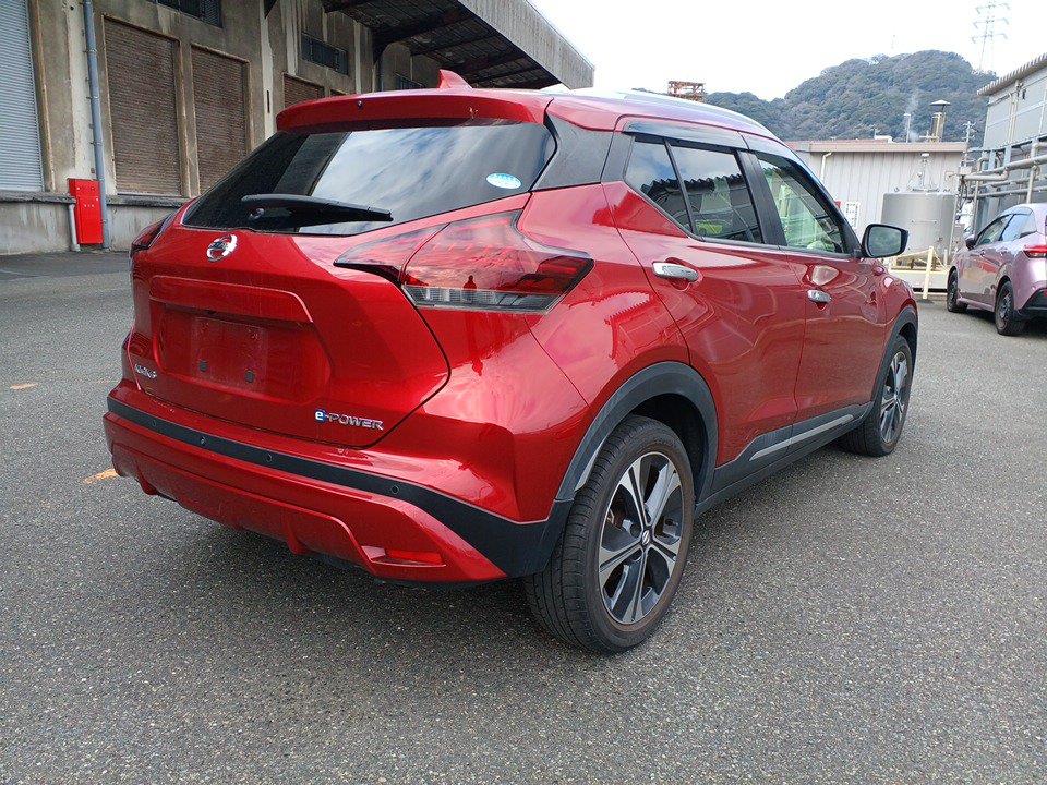 2021 Nissan KICKS