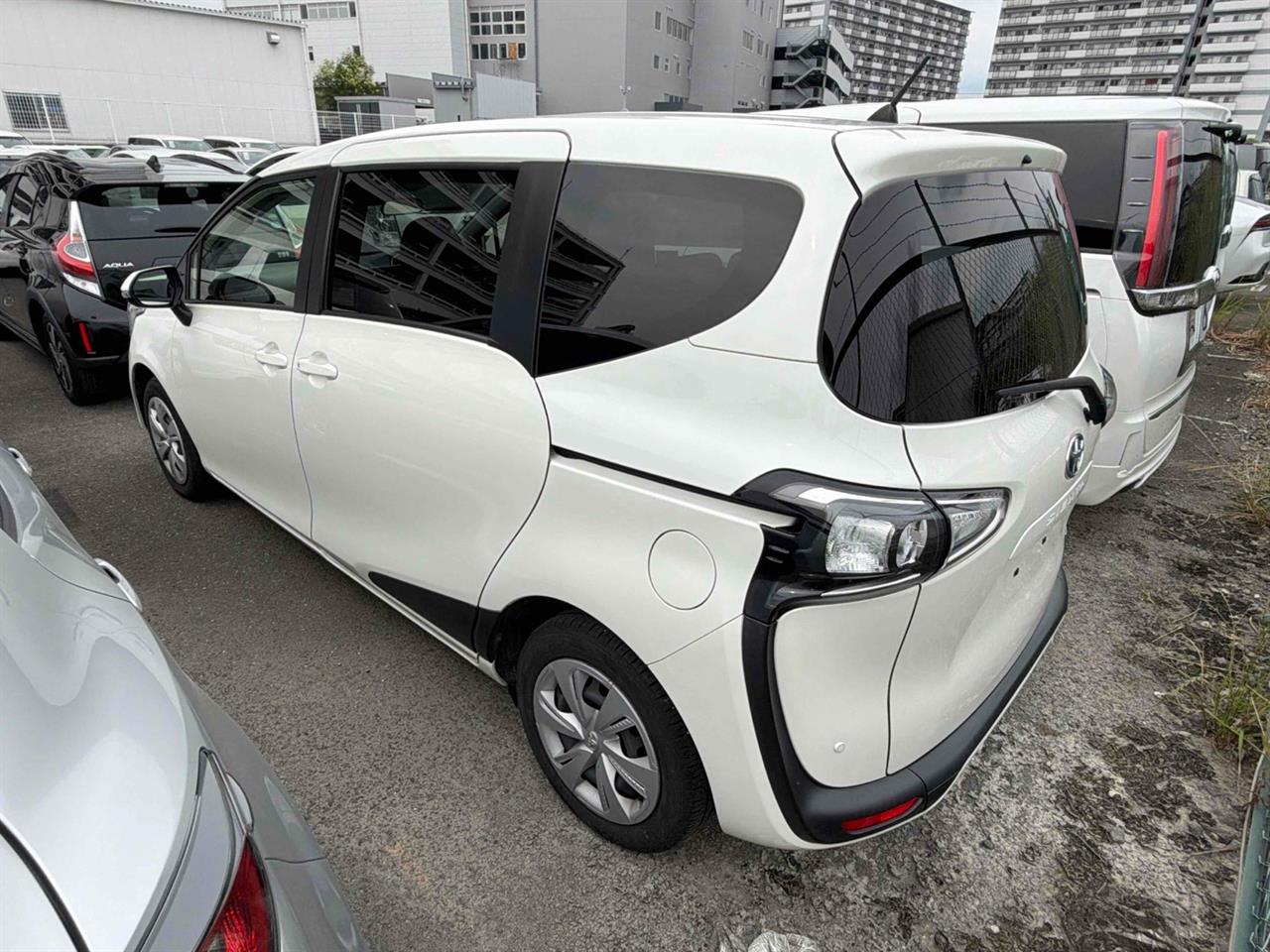 2022 Toyota Sienta