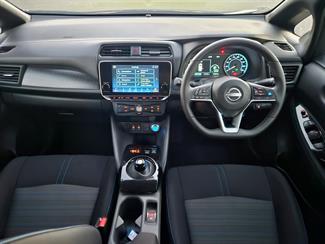 2022 Nissan Leaf - Thumbnail