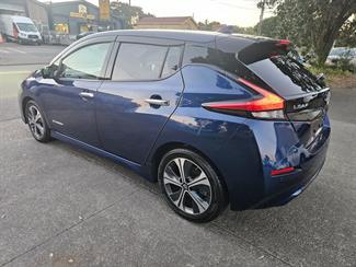 2022 Nissan Leaf - Thumbnail
