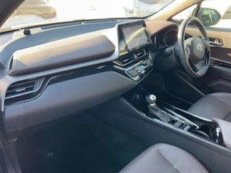 2019 Toyota C-HR - Thumbnail