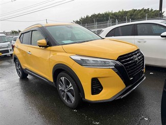 2020 Nissan KICKS - Thumbnail