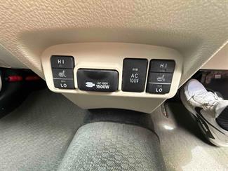 2016 Toyota Sienta - Thumbnail