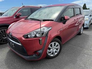 2016 Toyota Sienta - Thumbnail