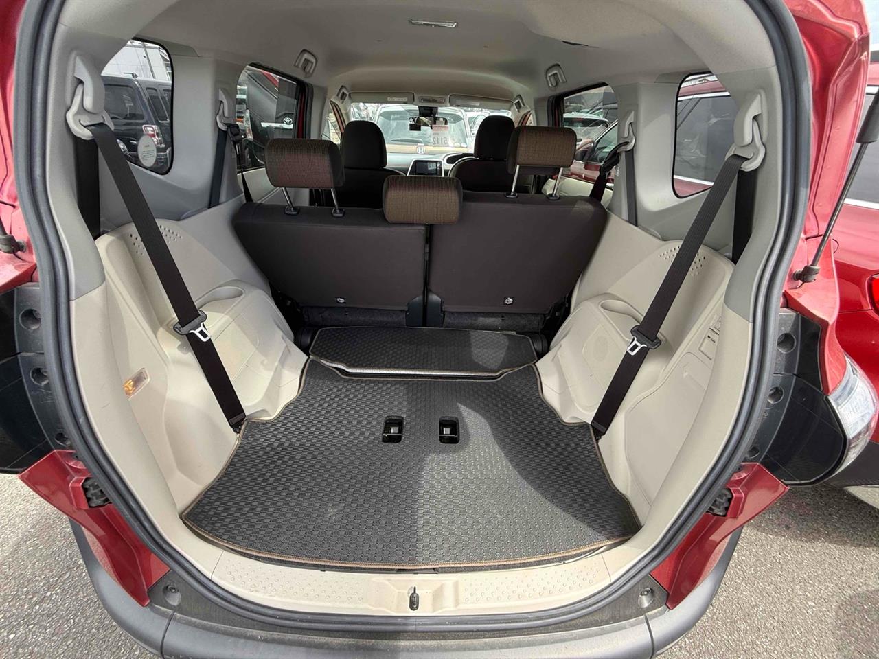 2016 Toyota Sienta