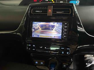 2021 Toyota Prius - Thumbnail