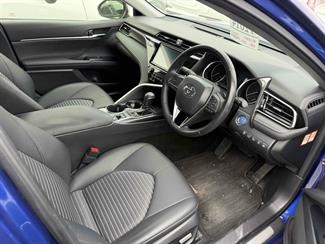 2019 Toyota Camry - Thumbnail