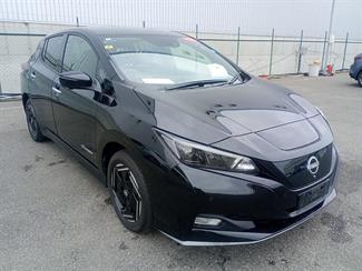 2022 Nissan Leaf - Thumbnail