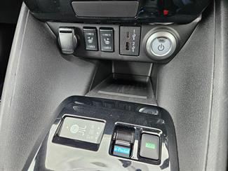 2022 Nissan Leaf - Thumbnail