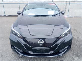 2022 Nissan Leaf - Thumbnail