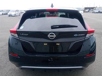 2022 Nissan Leaf - Thumbnail