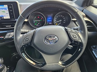 2019 Toyota C-HR - Thumbnail