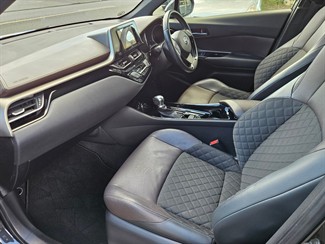 2019 Toyota C-HR - Thumbnail