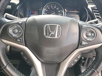 2017 Honda Grace - Thumbnail