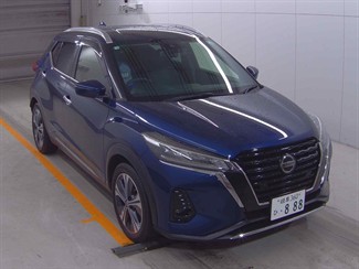 2020 Nissan KICKS - Thumbnail