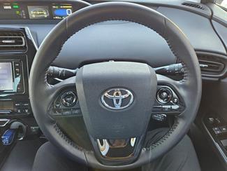 2021 Toyota Prius - Thumbnail