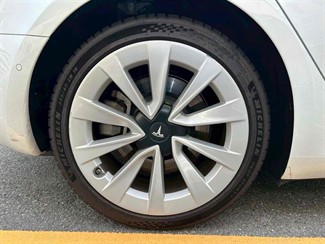 2021 Tesla Model 3 - Thumbnail