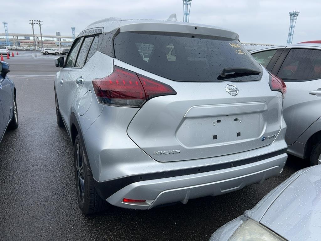 2021 Nissan KICKS