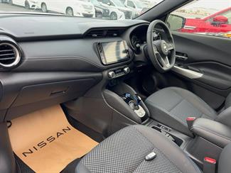 2021 Nissan KICKS - Thumbnail