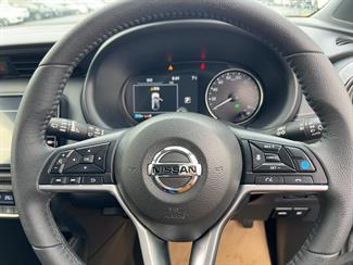 2021 Nissan KICKS - Thumbnail