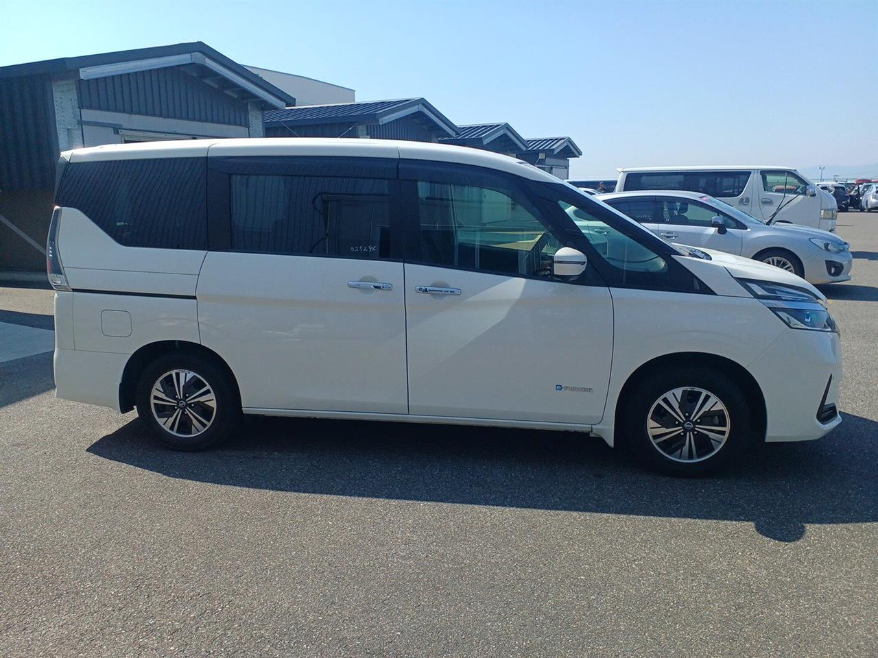 2020 Nissan Serena