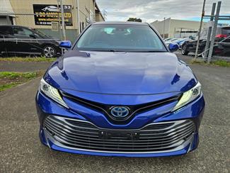 2017 Toyota Camry - Thumbnail