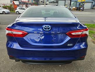 2017 Toyota Camry - Thumbnail