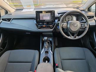 2019 Toyota Corolla - Thumbnail