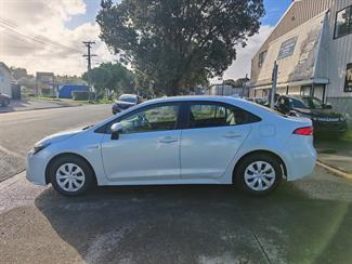 2019 Toyota Corolla - Thumbnail