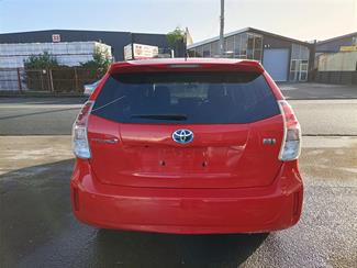 2015 Toyota Prius - Thumbnail