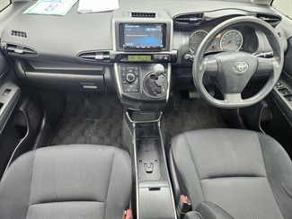 2014 Toyota Wish - Thumbnail