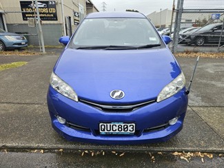 2014 Toyota Wish - Thumbnail