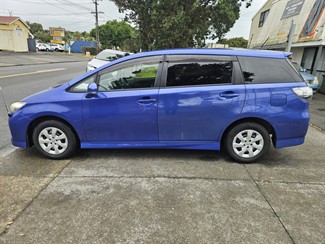 2014 Toyota Wish - Thumbnail