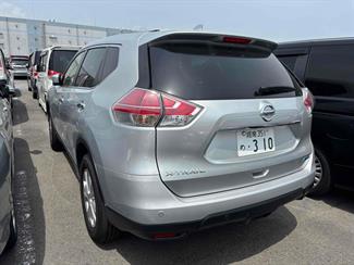 2015 Nissan X-trail - Thumbnail