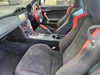 2016 Toyota 86 - Thumbnail