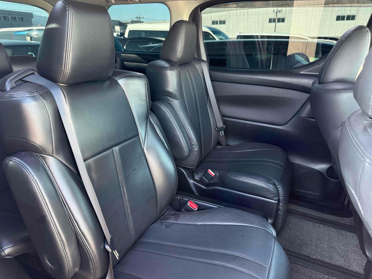 2016 Toyota Vellfire